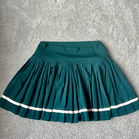 Dark Green Pleated Tennis Skirt - Picture 2 of 4